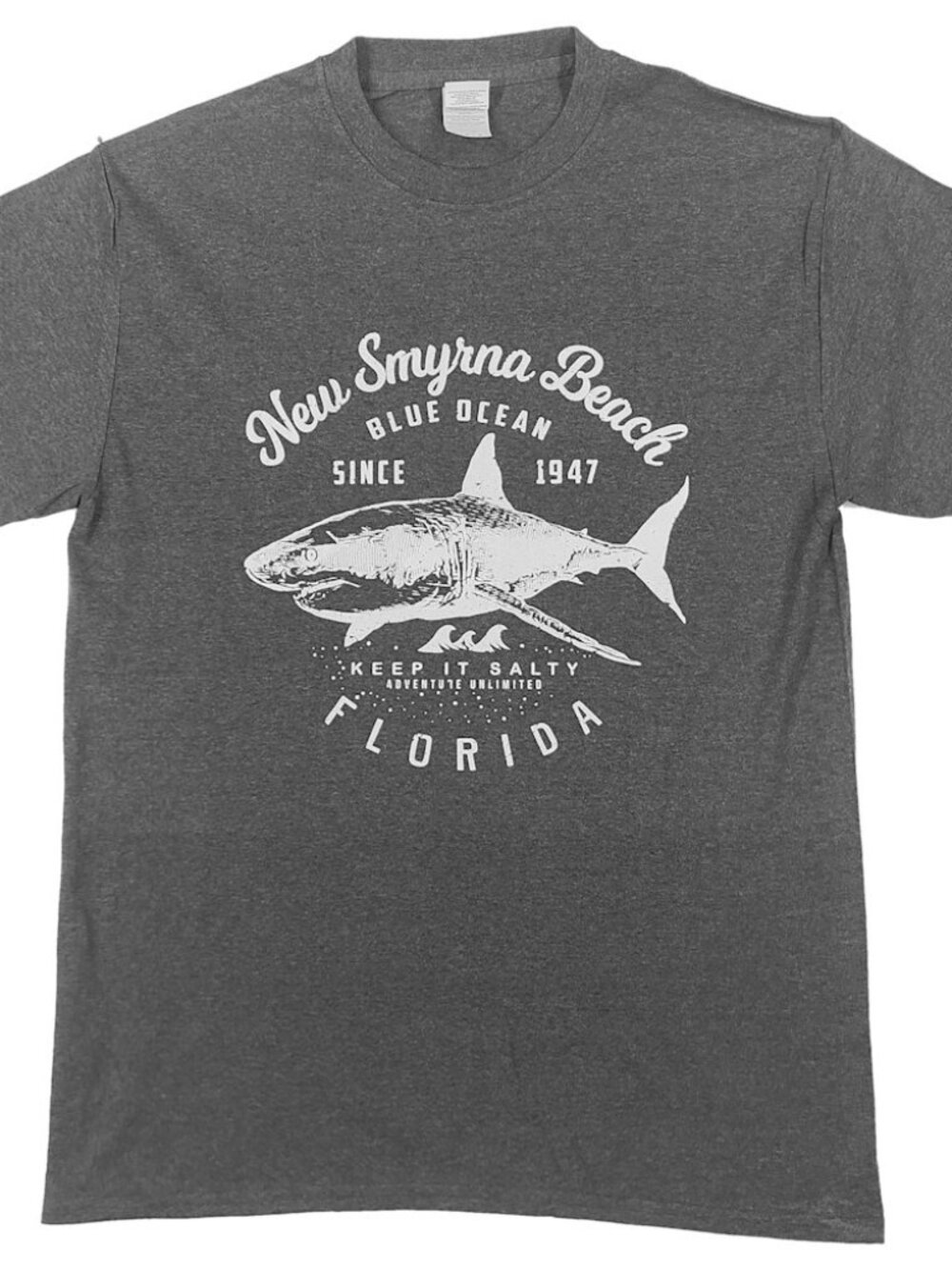 New Smyrna Beach Florida Shark T Shirt NWOT Medium Gray Gildan Heavy Graphic Tee